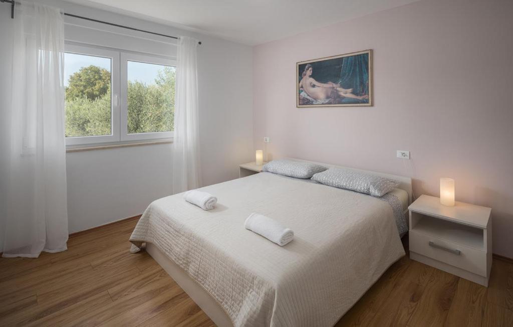 Villa Viktoria Poll&Garden View Kastelir Exterior photo
